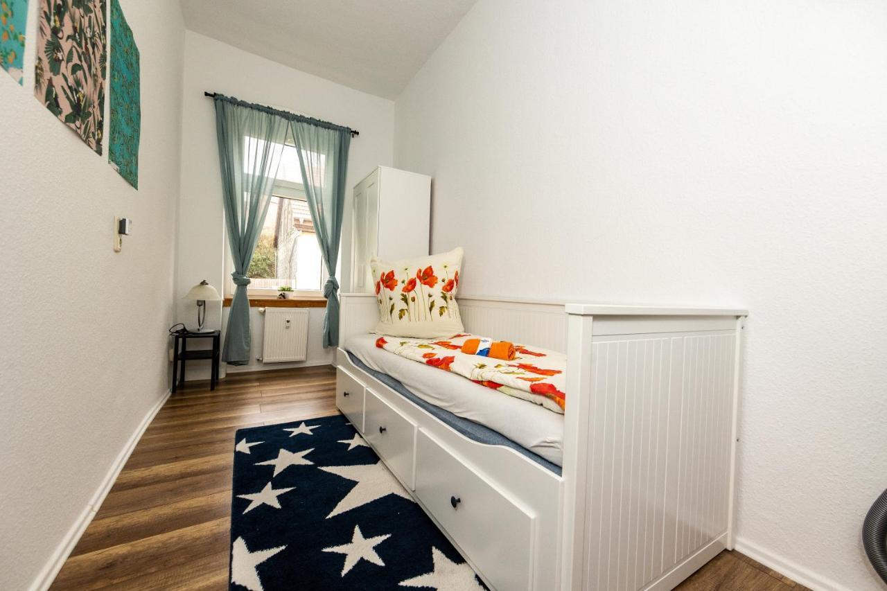 Grossraum-Apartments Mit 2Sz, Wz, Kueche, Smart-Tv, Parken, Etc Erfurt Exterior photo
