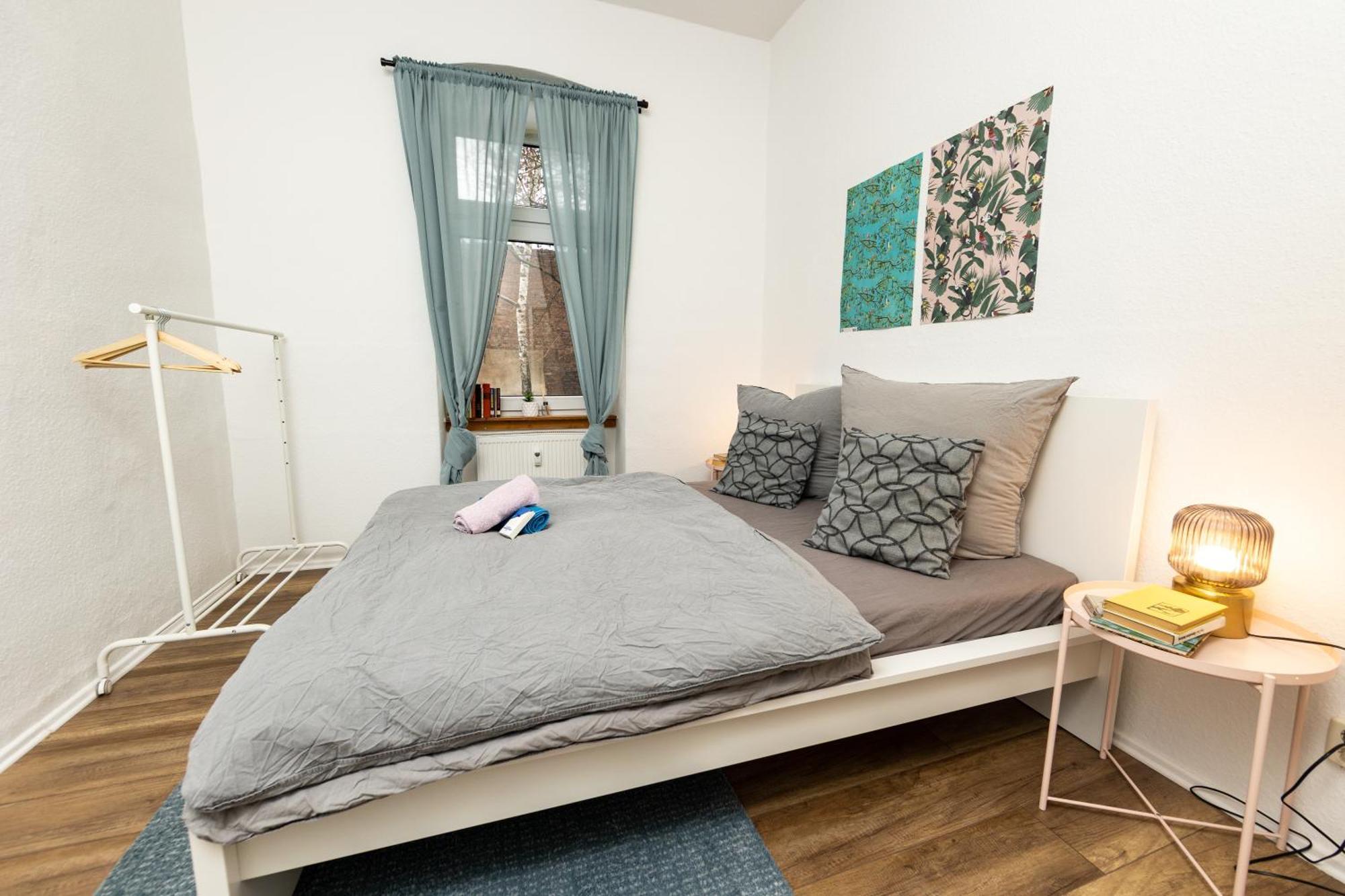 Grossraum-Apartments Mit 2Sz, Wz, Kueche, Smart-Tv, Parken, Etc Erfurt Room photo